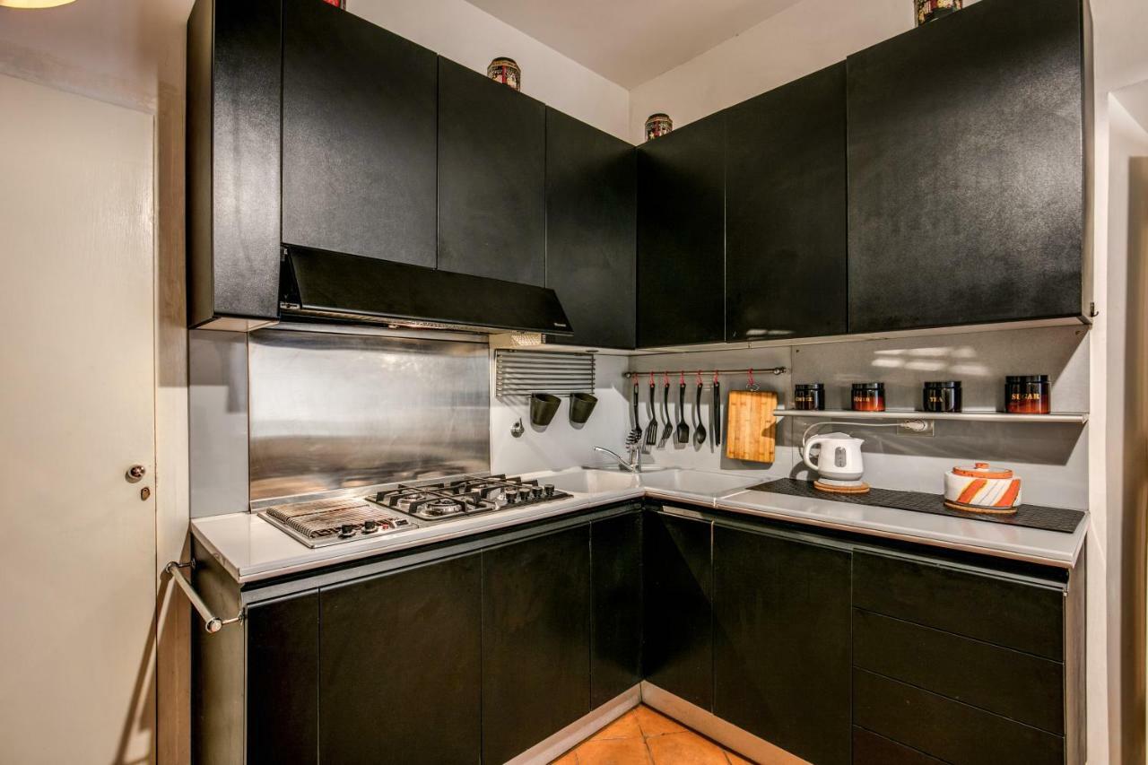 רומא Colosseum Forum Apartment מראה חיצוני תמונה