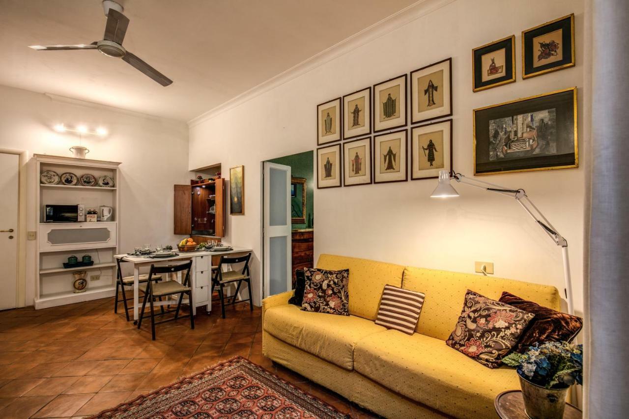 רומא Colosseum Forum Apartment מראה חיצוני תמונה