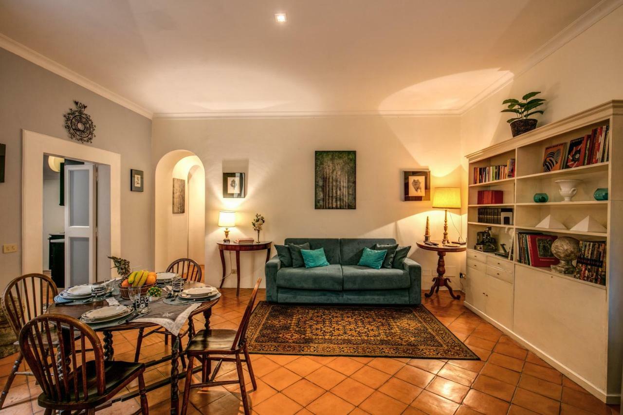 רומא Colosseum Forum Apartment מראה חיצוני תמונה
